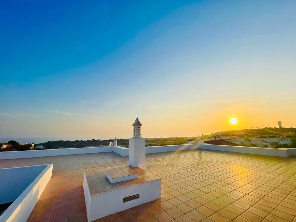 Ocean View Skyline Apartment ‚Hakuna Matata' Албуфейра Екстер'єр фото